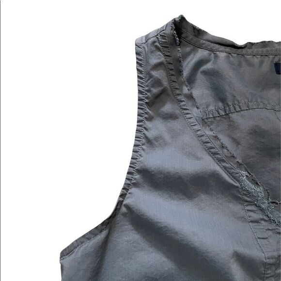 GAP Sleeveless shirt v-Neck Slate Gray Blouse Size medium - Picture 4 of 6